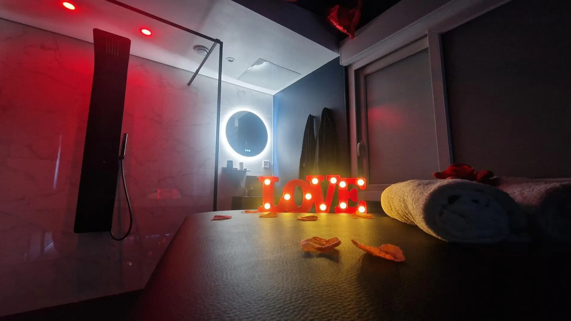 La Love - Love Room Marseille Love hotel